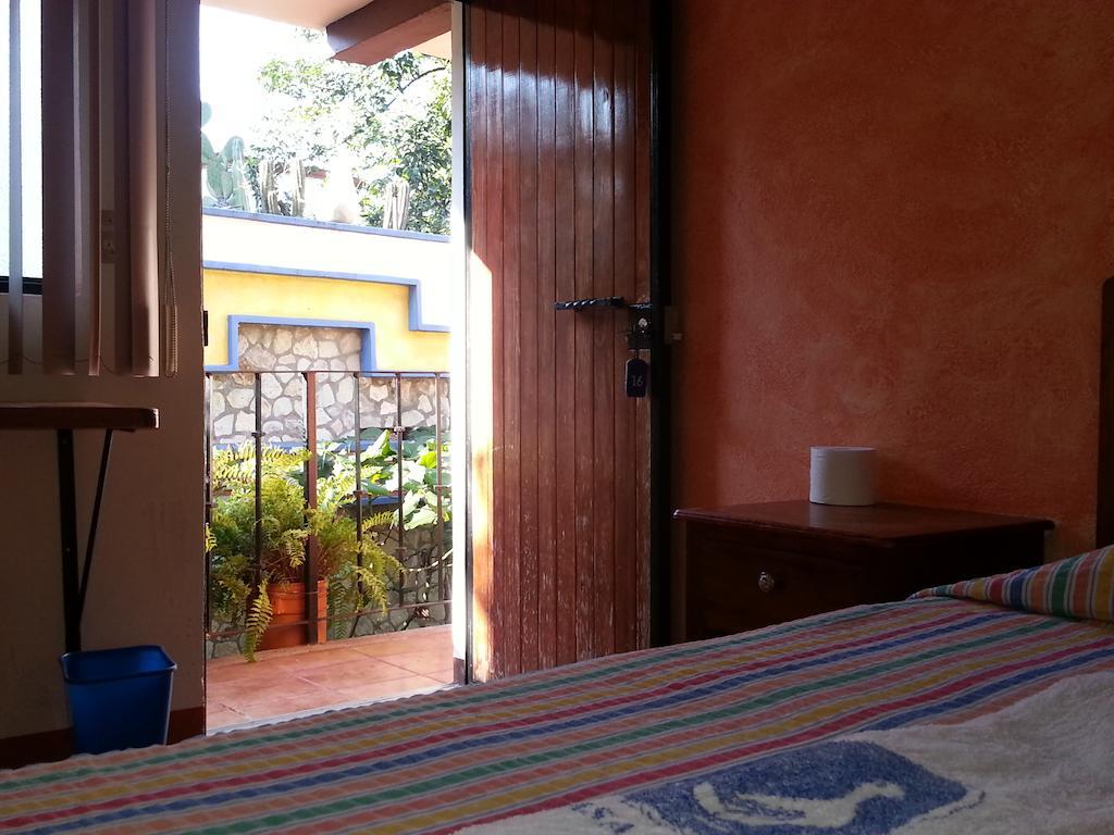 ホテル カサ アルネル Oaxaca 部屋 写真